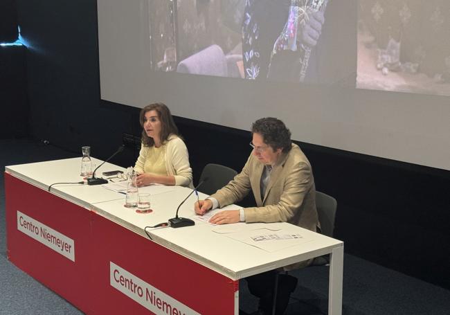 Yolanda Alonso y Carlos Cuadros en la presentación del programa.