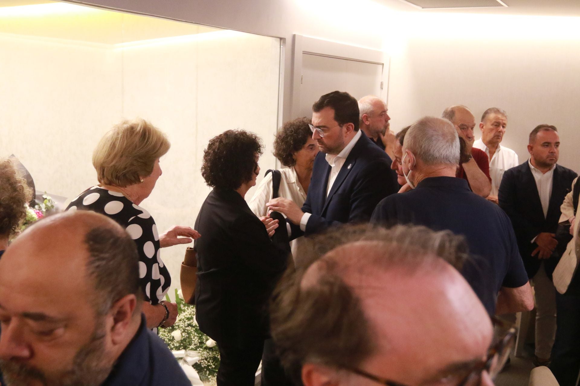 Asturias se entrega en un multitudinario adiós a Xuan Bello