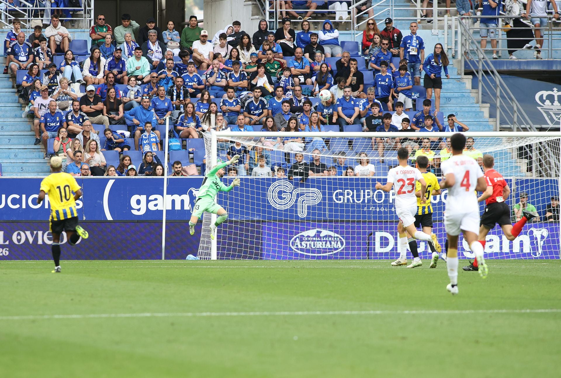 El oviedismo se entrega al Garra Real Fest