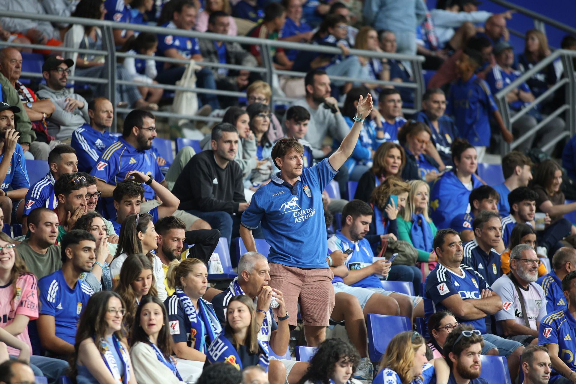 El oviedismo se entrega al Garra Real Fest