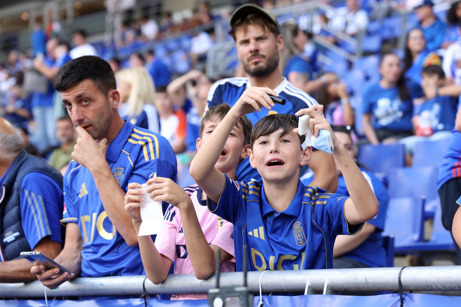 El oviedismo se entrega al Garra Real Fest