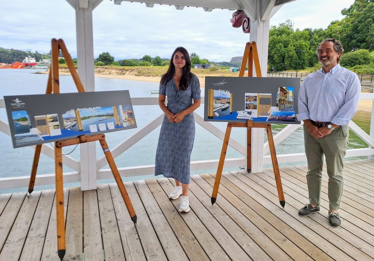 La concejala de Turismo, Raquel Ruiz, y el jefe del Departamento de Sostenibilidad de la Autoridad Portuaria de Avilés, Alejandro Varas, presentaron el estand en la FIDMA en el embarcadero de San Balandrán.