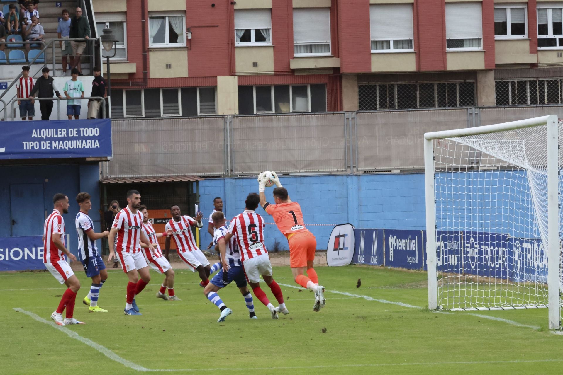 Las mejores imágenes del Real Avilés - Sporting de Gijón