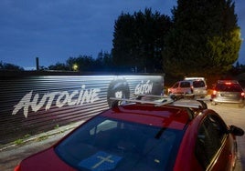 El autocine de Gijón cierra el telón tras 32 años.