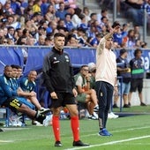 Paunovic da instrucciones durante uno de los partidos del triangular ante el Génova y el Villarreal.
