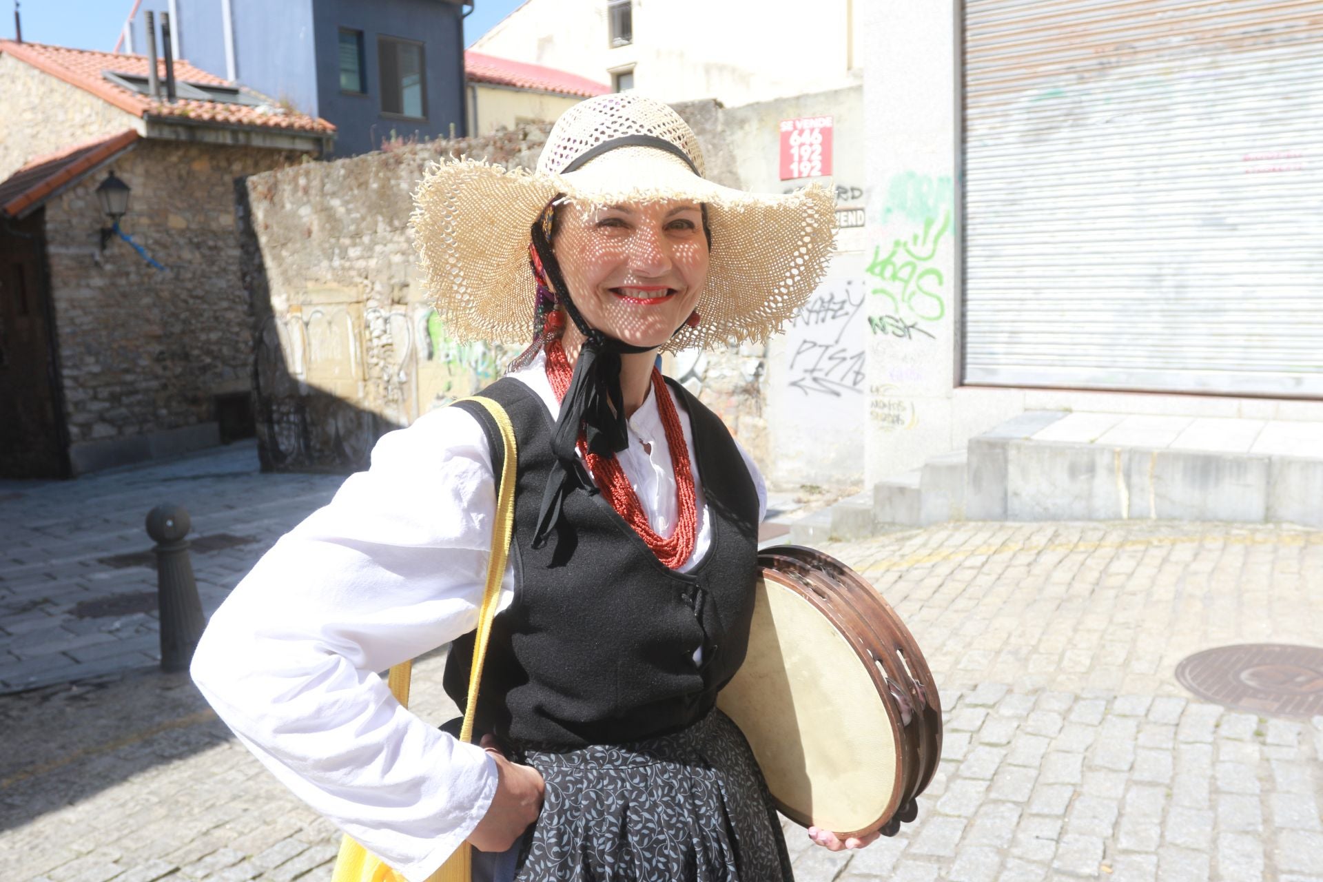 Juegos tradicionales y desfile por el Día de Asturias en Gijón