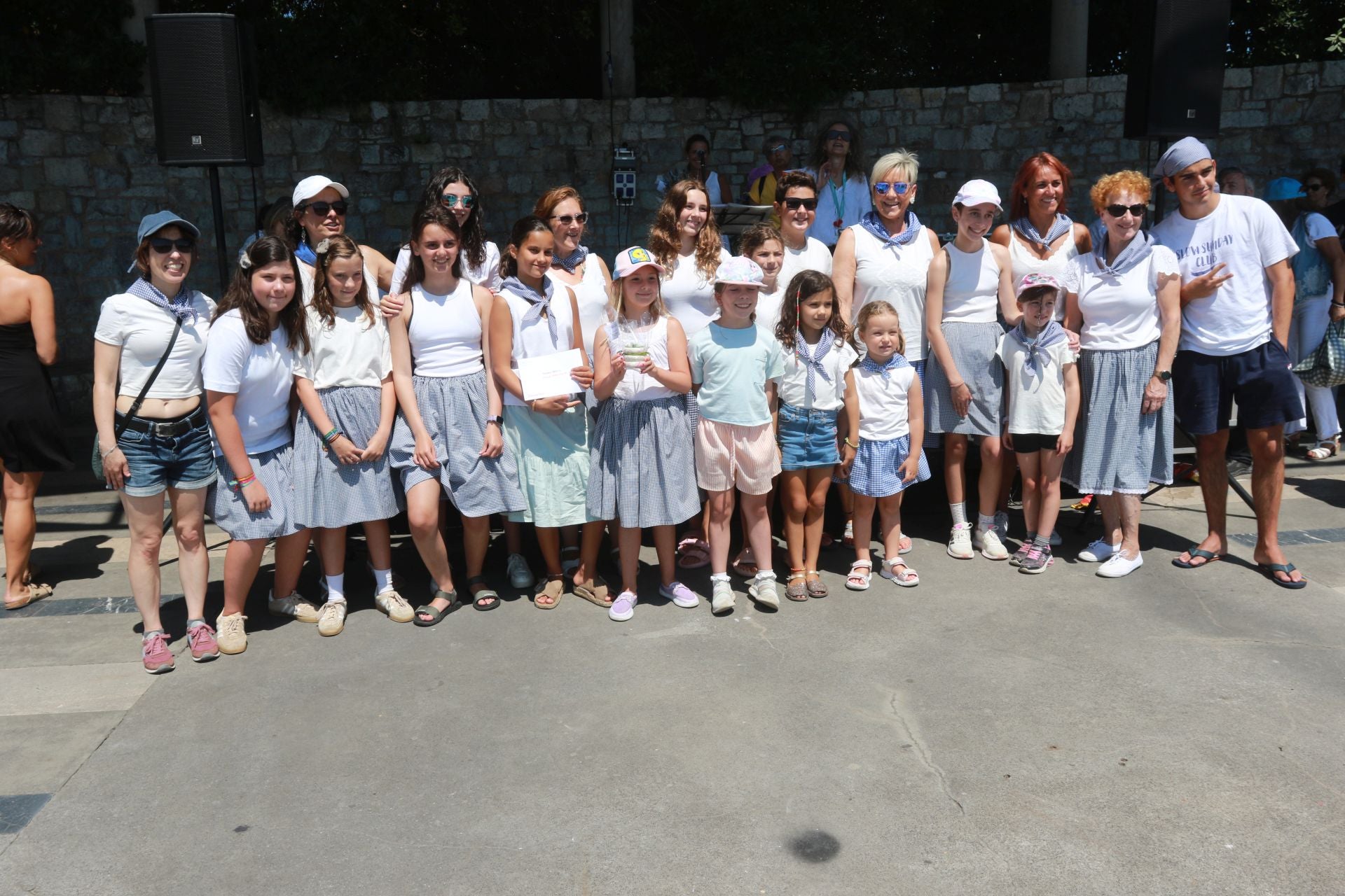 Juegos tradicionales y desfile por el Día de Asturias en Gijón