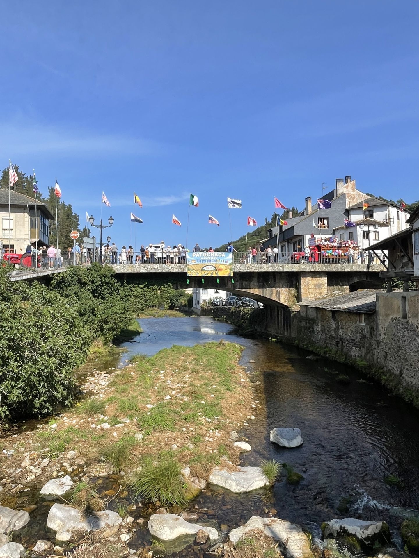 Navelgas se llena de oro