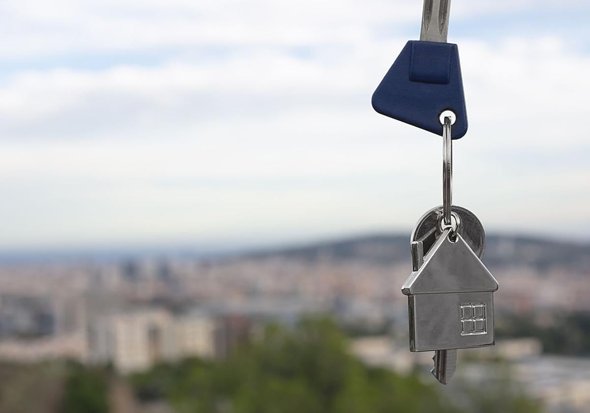 Más de cien anuncios ilegales de pisos turísticos en Asturias en seis meses en Airbnb y Booking