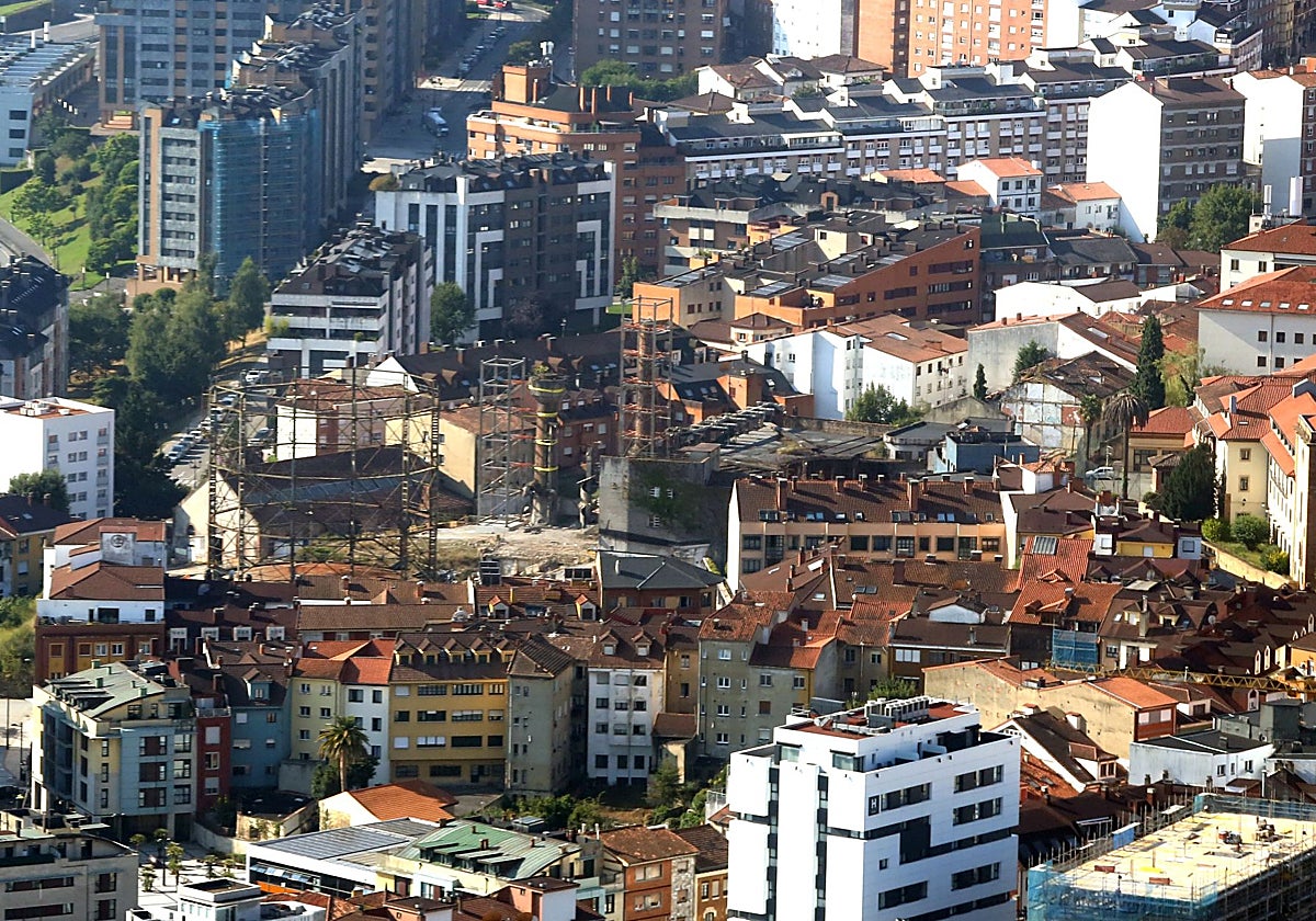 La oposición exige reconstruir la marquesina de la Fábrica de Gas de Oviedo