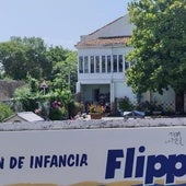 Vista del caserón que albergó la guardería Flipper, en Somió.