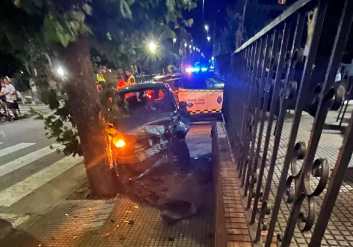Estado en el que quedó el coche tras la colisión.