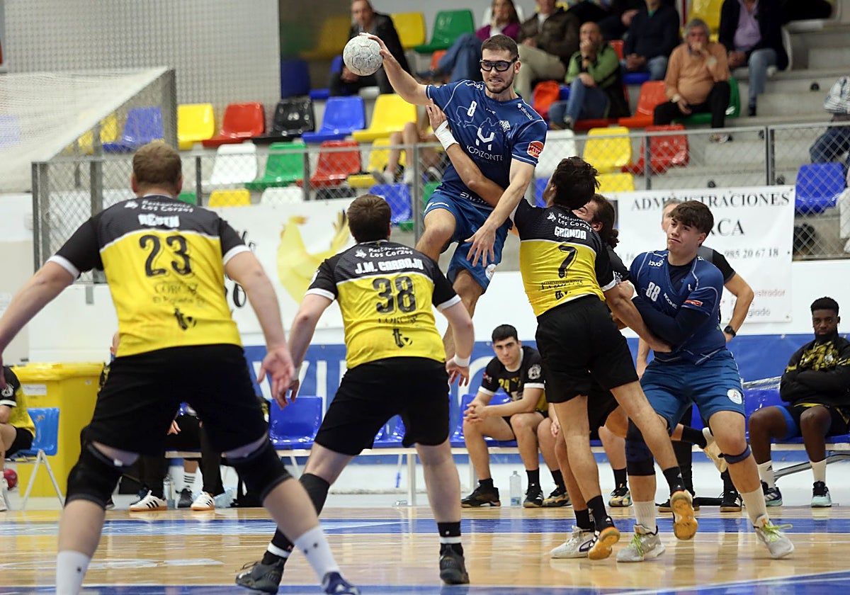 Partido del Horizonte Atlética en Oviedo la pasada temporada.