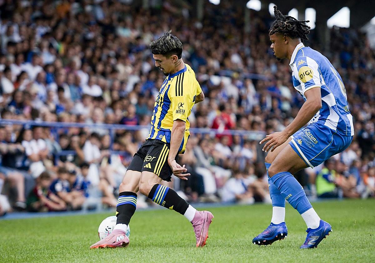 Imagen principal - Real Oviedo 1-2 Deportivo: Derrota y lección para aprender