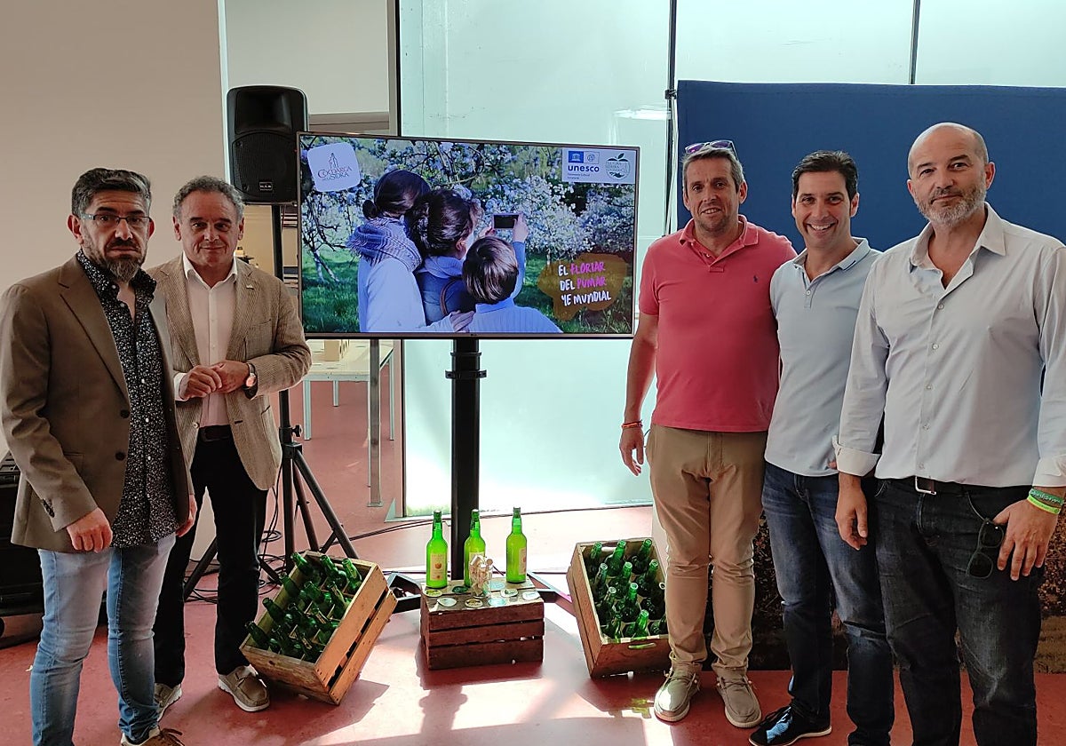 Presentación del 'floriar del pumar' en la Fidma 2025.