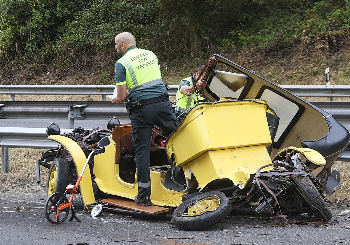 Vehículo clásico en el que viajaban los tres heridos graves.