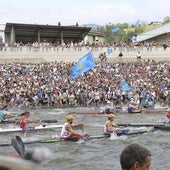 Piragüistas en el Descenso Internacional del Sella 2025.