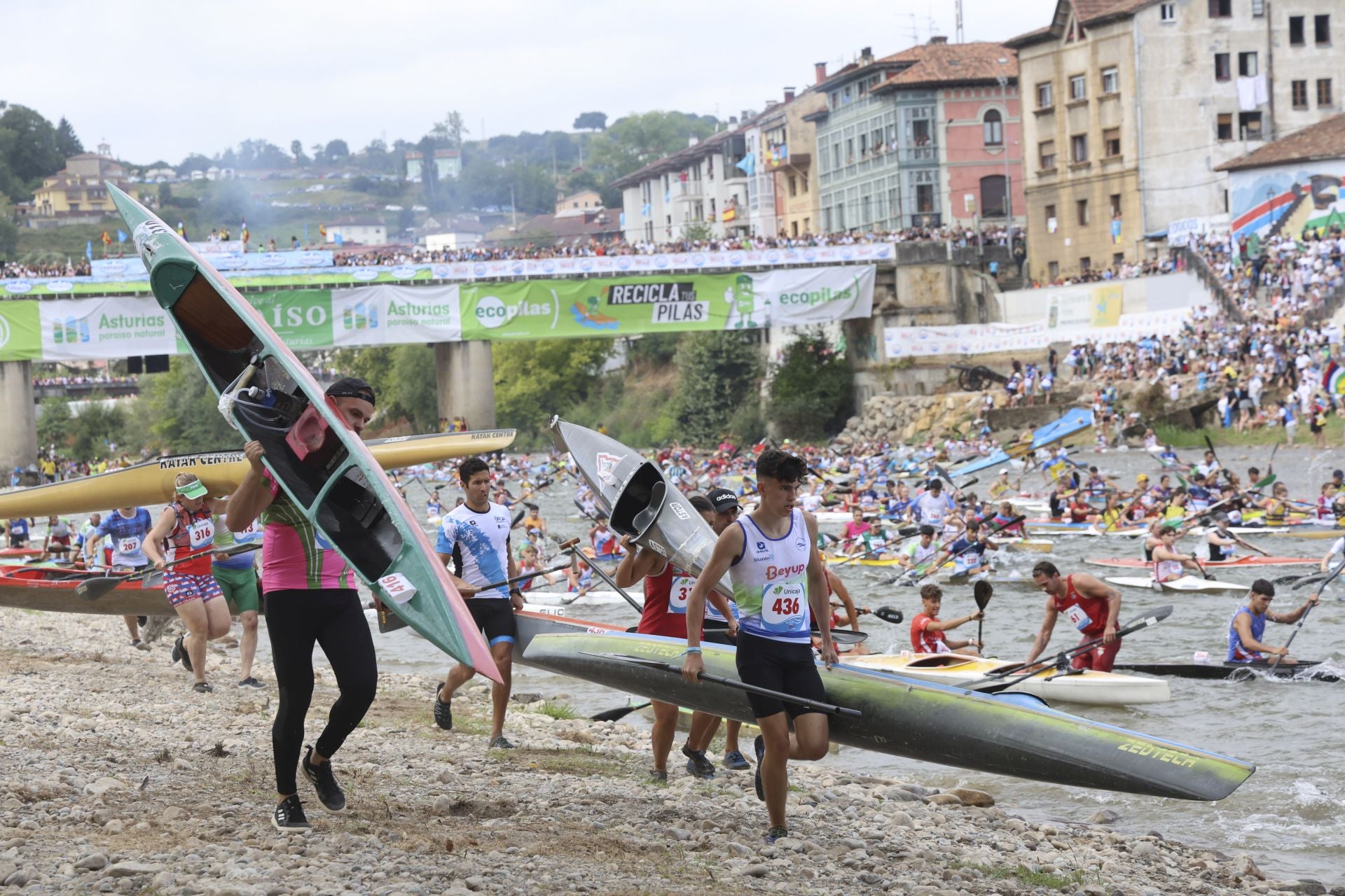 Descenso del Sella: las mejores fotos de la Fiesta de les Piragües