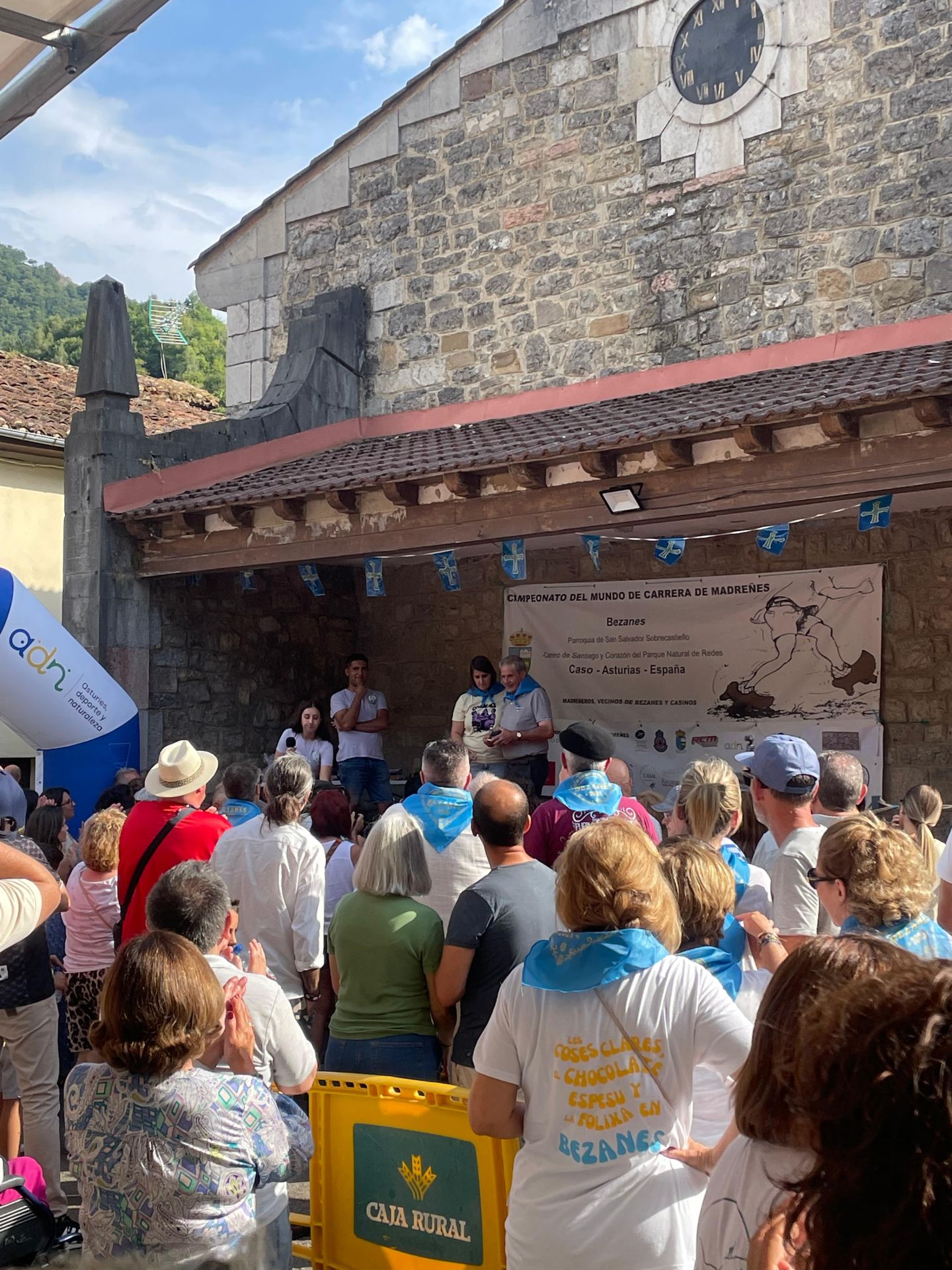 V Carrera de Madreñes en Caso