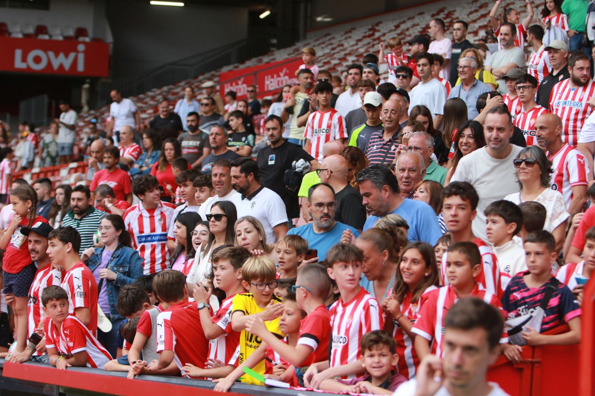 Entrenamiento del Sporting de Gijón con una gran sorpresa