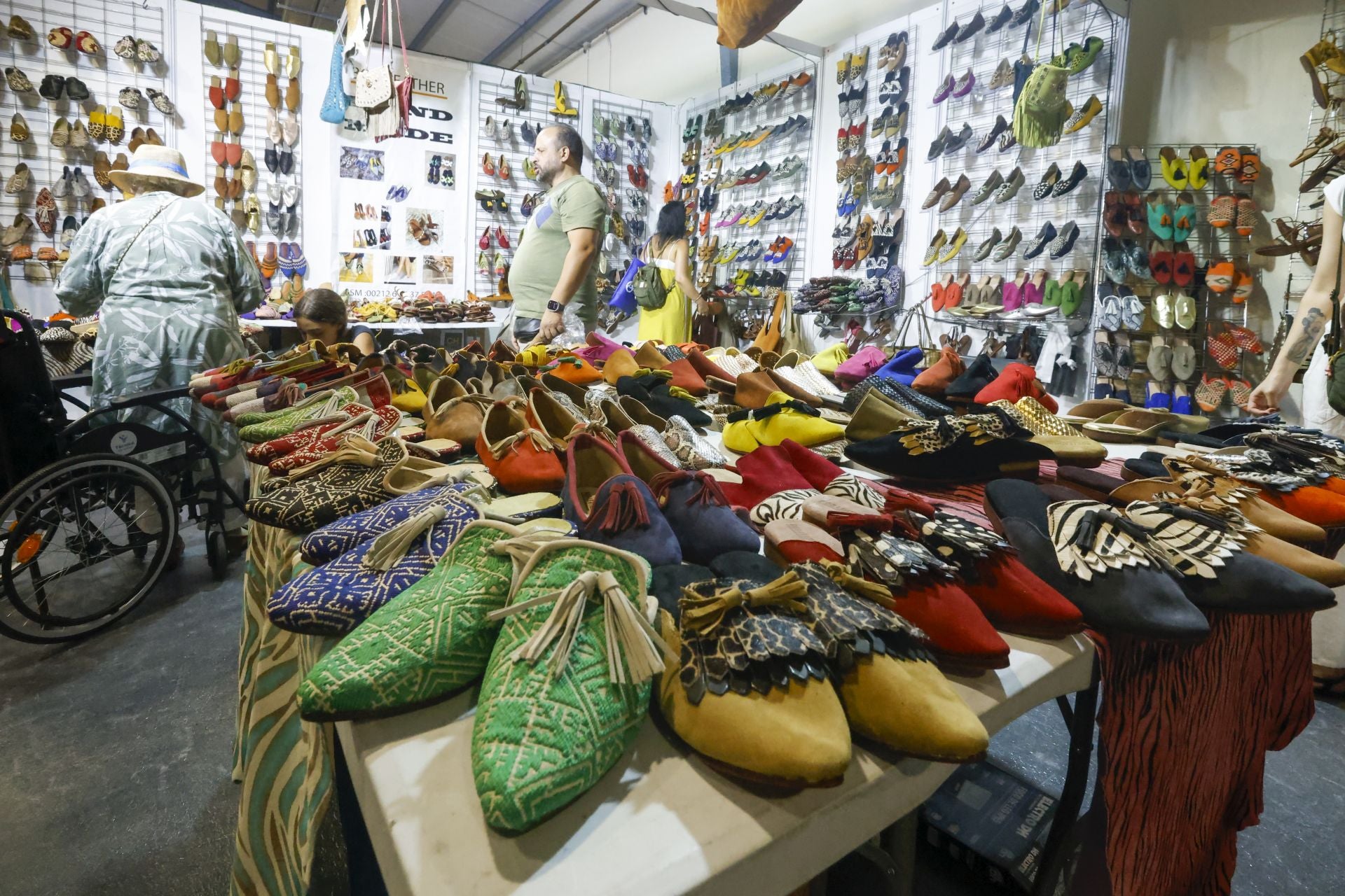 Sidra y mucho ambiente este lunes en la Feria de Muestras de Gijón