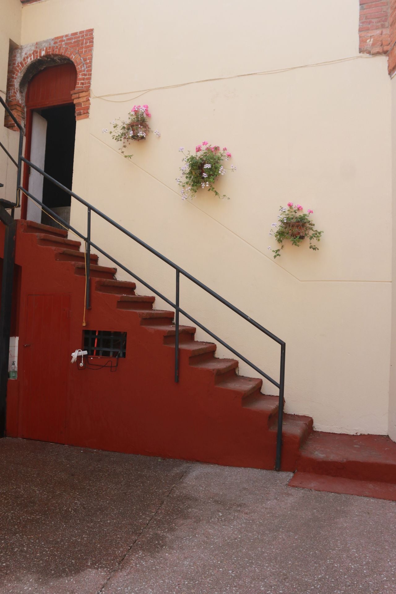 La plaza de toros de El Bibio se prepara para la Feria de Begoña