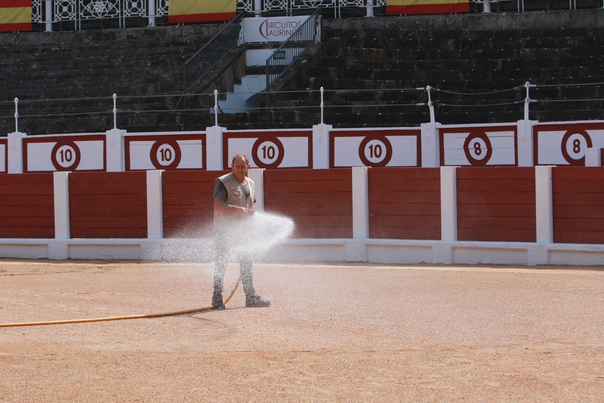 La plaza de toros de El Bibio se prepara para la Feria de Begoña