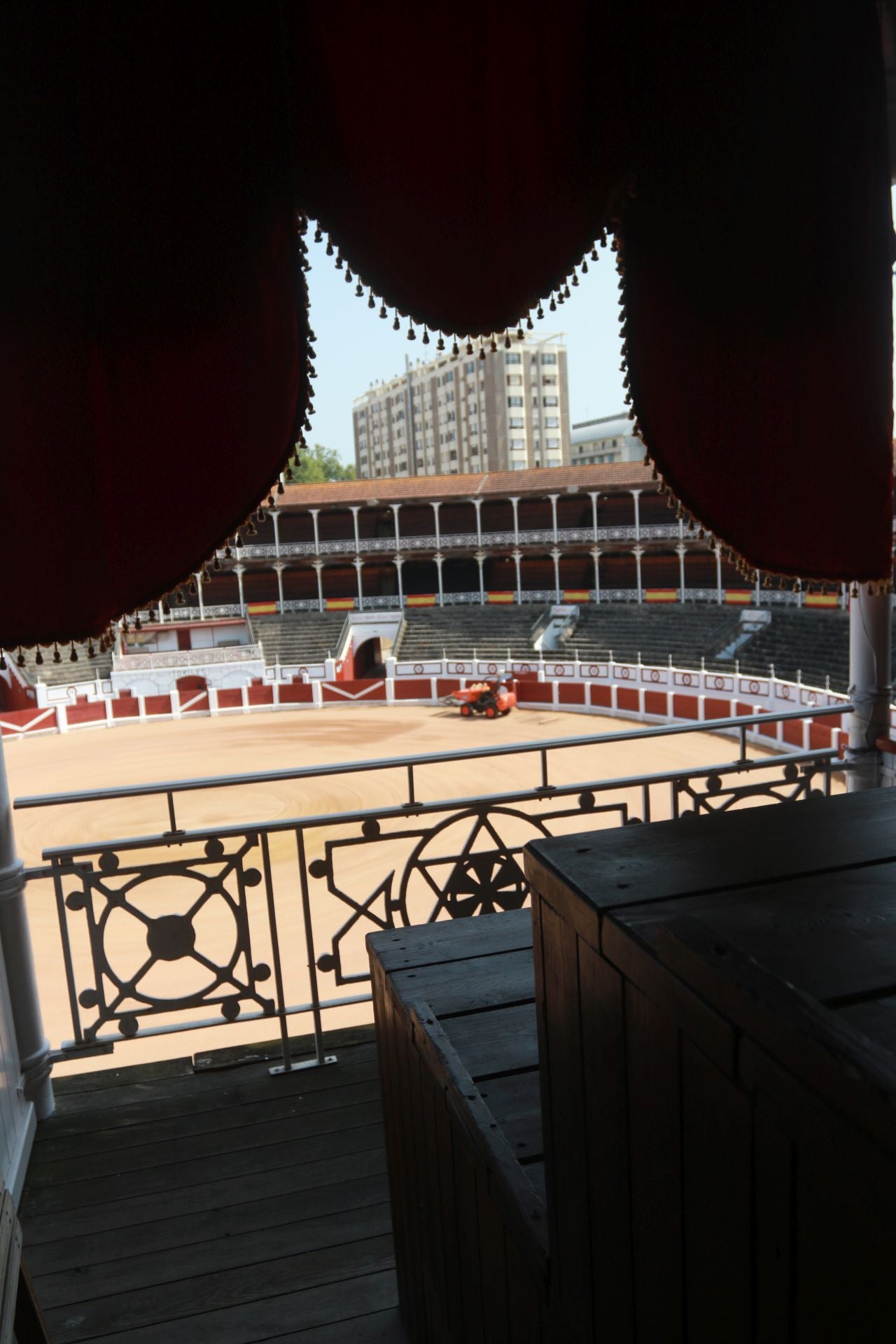 La plaza de toros de El Bibio se prepara para la Feria de Begoña