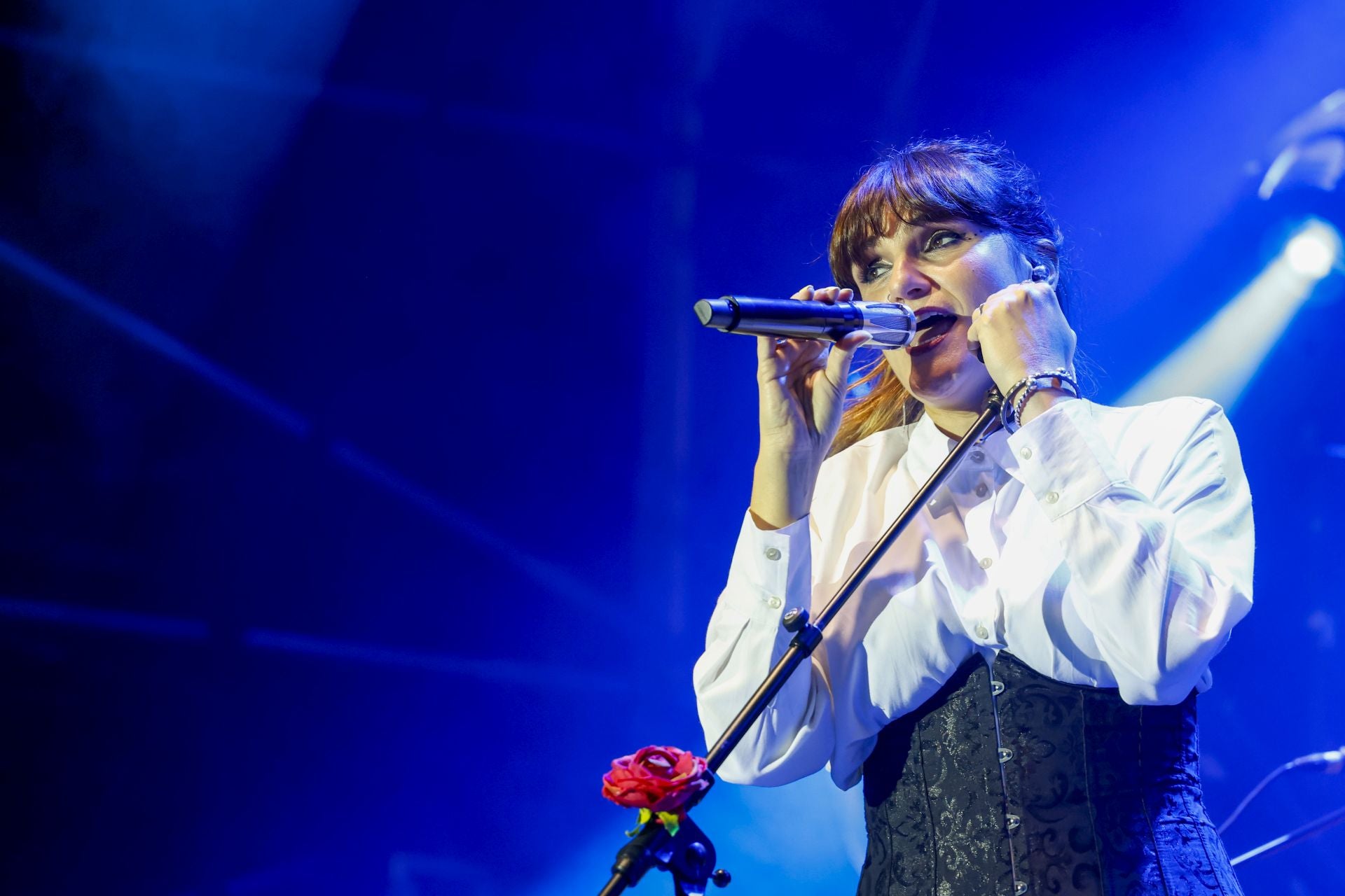 Luanco se entrega a Rozalén