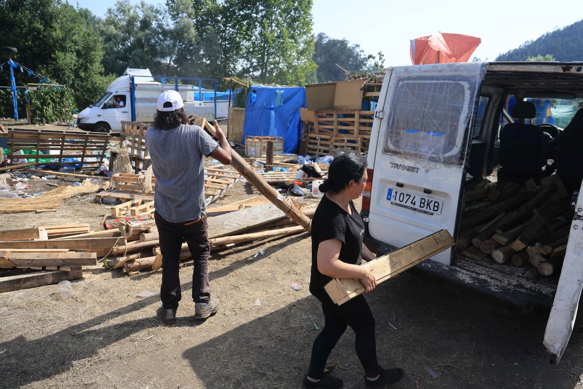El día después del Xiringüelu: así ha quedado el prau Salcéu
