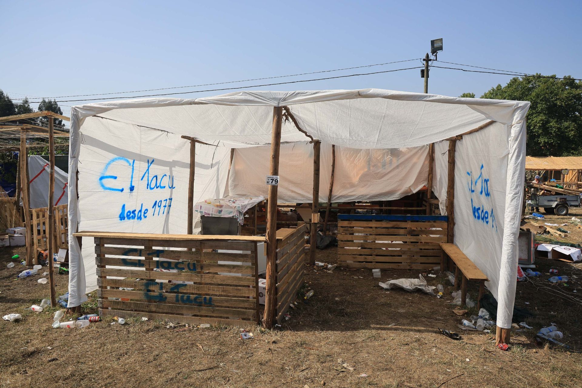 El día después del Xiringüelu: así ha quedado el prau Salcéu