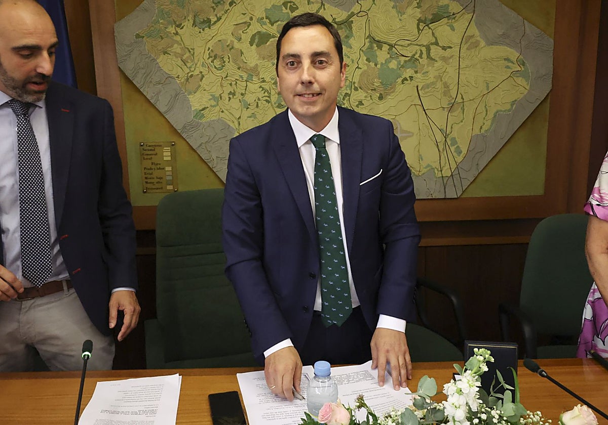 Gerardo Sanz, exalcalde de Llanera, en el Pleno de constitución del Ayuntamiento en 2023