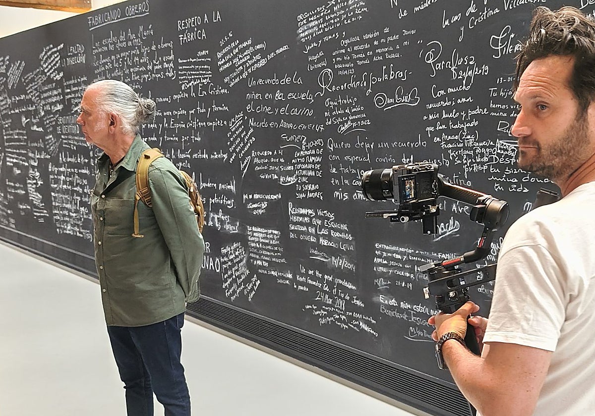 El periodista Juan Ramón Lucas grabó en la el museo de la Mina de Arano el documental.