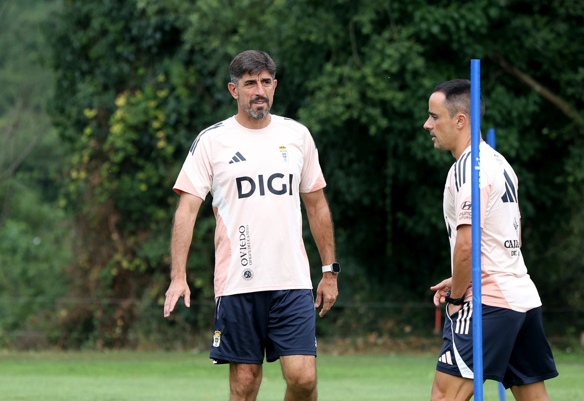 El entrenamiento del Real Oviedo de este martes, 12 de agosto, en fotos
