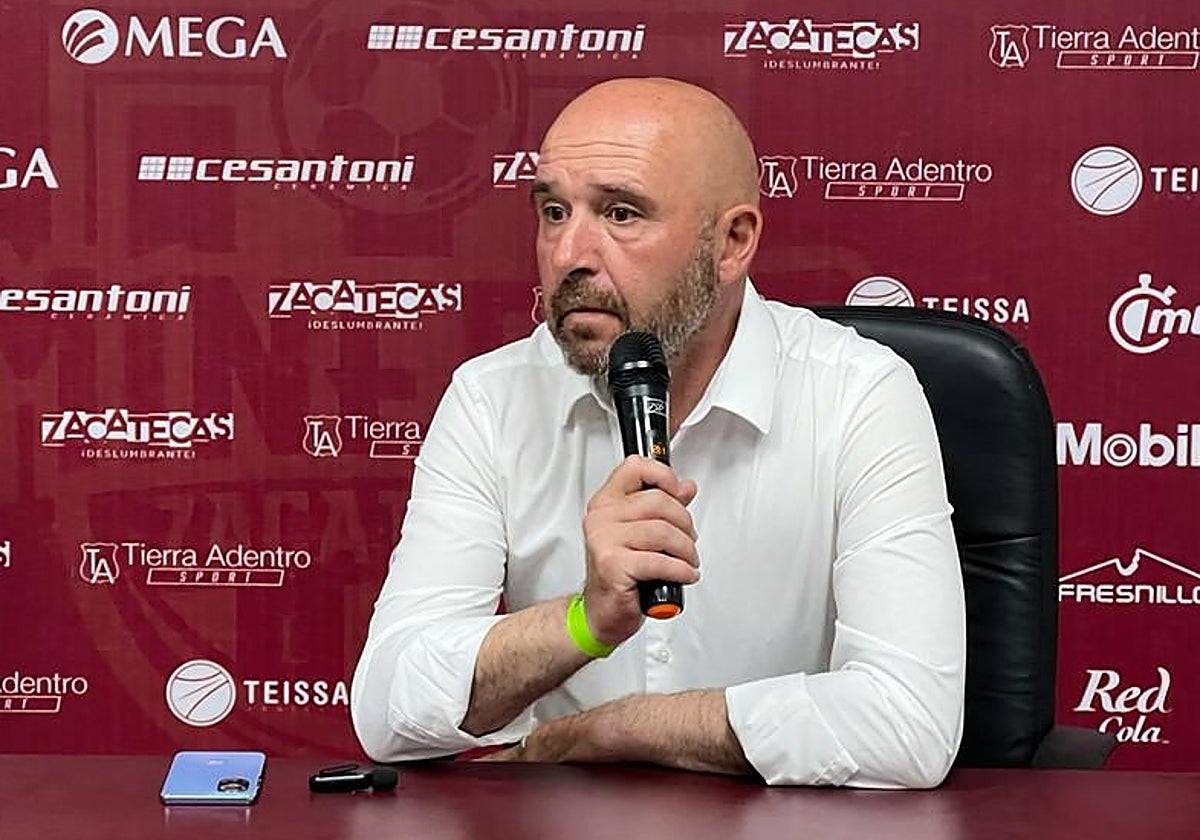 Nacho Castro, en su etapa como entrenador de Mineros de Zacatecas en Mexico.
