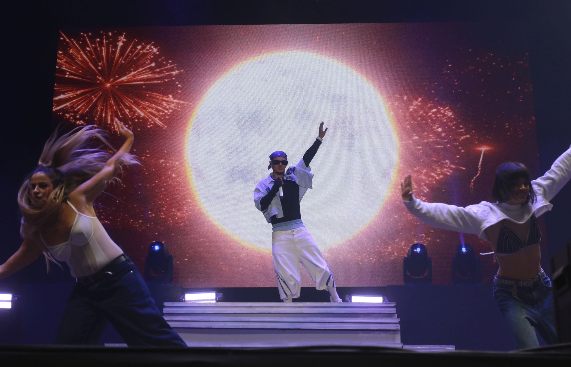 Abraham Mateo ilumina el escenario de Poniente, en Gijón