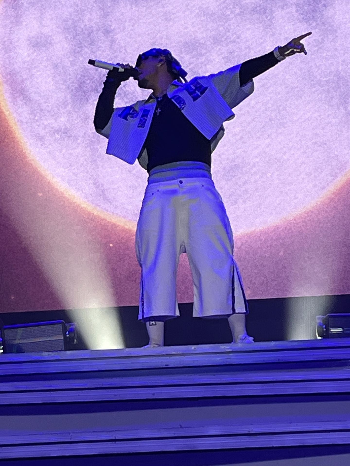 Abraham Mateo ilumina el escenario de Poniente, en Gijón