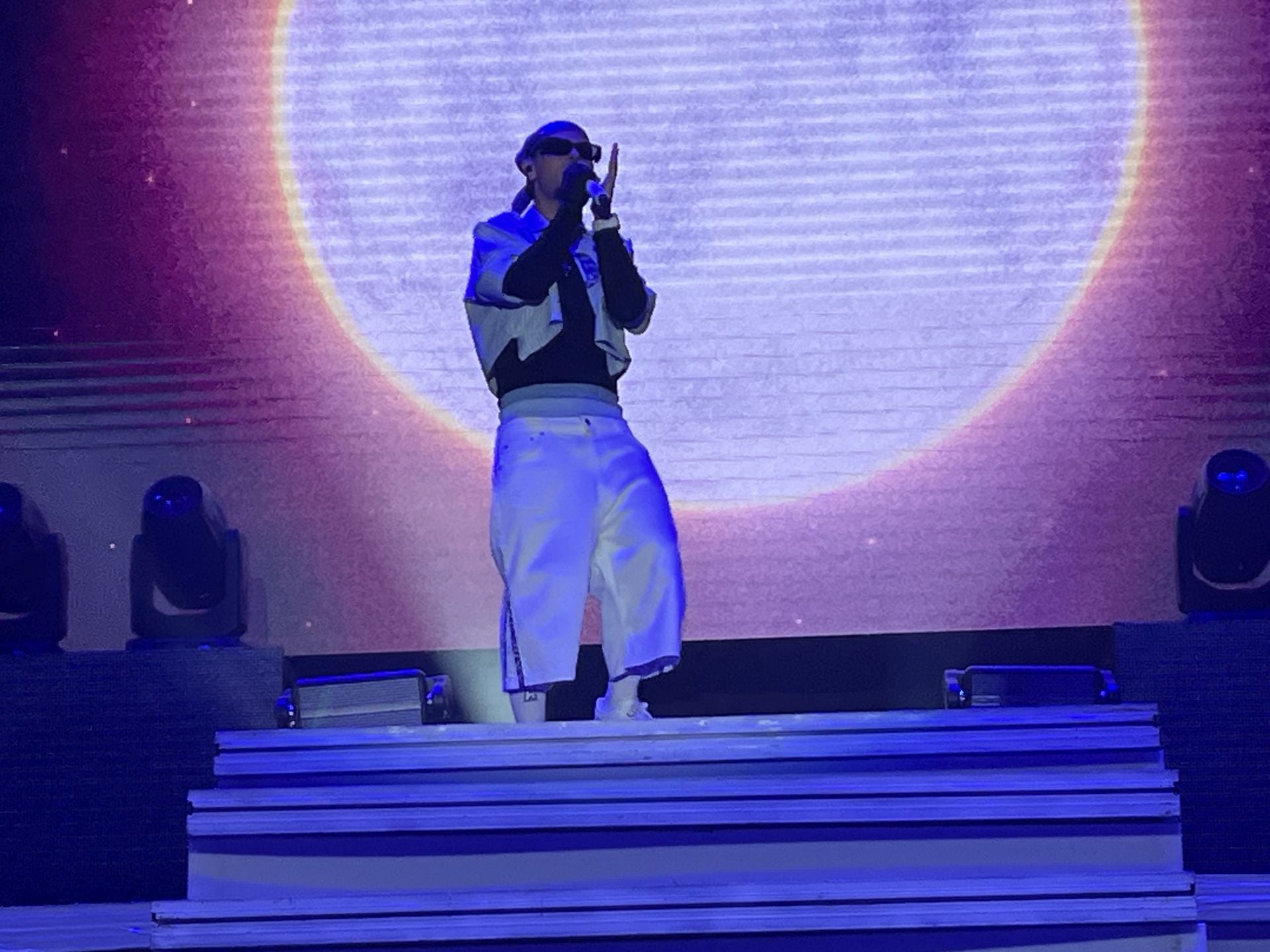 Abraham Mateo ilumina el escenario de Poniente, en Gijón