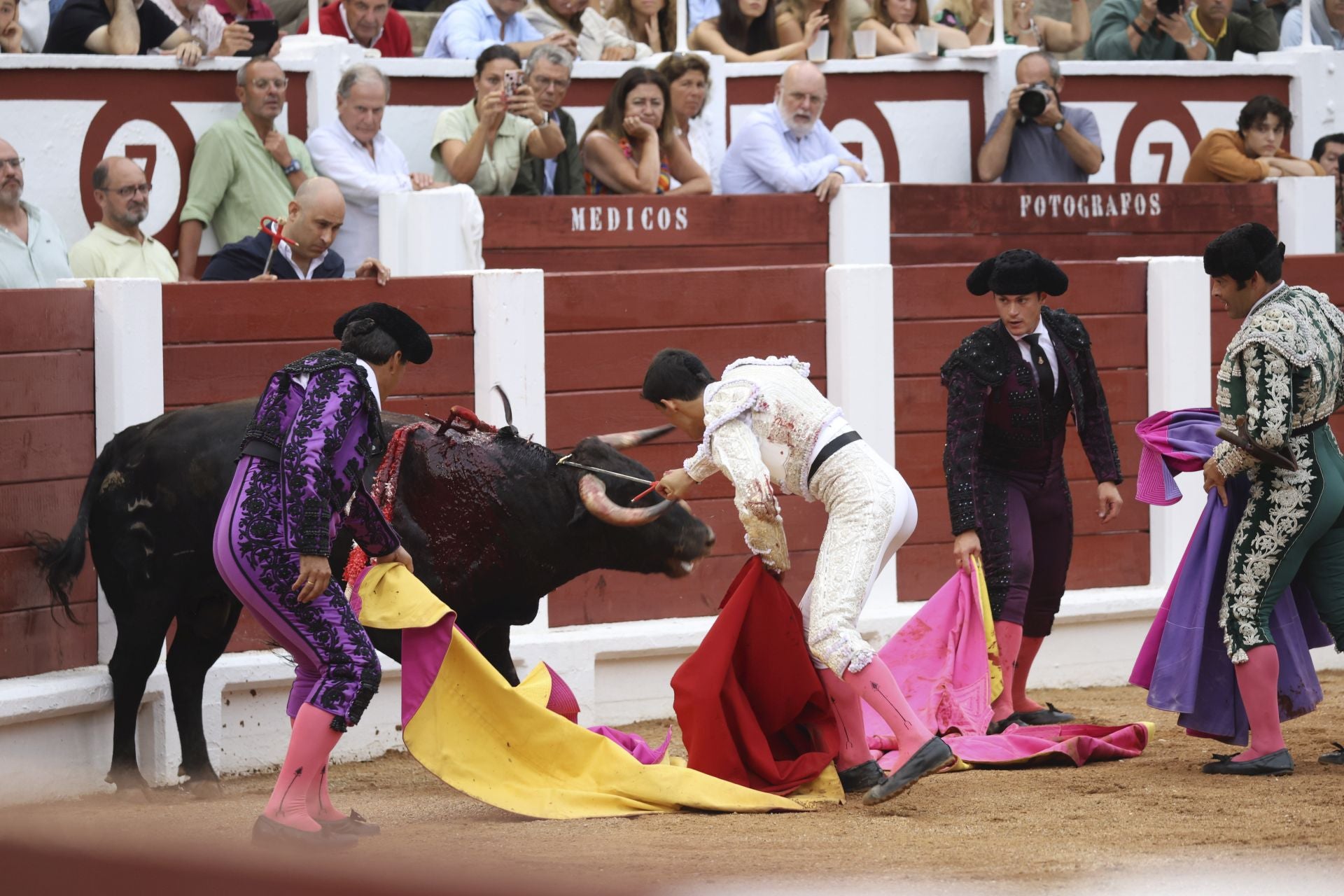 La primera corrida de la Feria de Begoña en imágenes