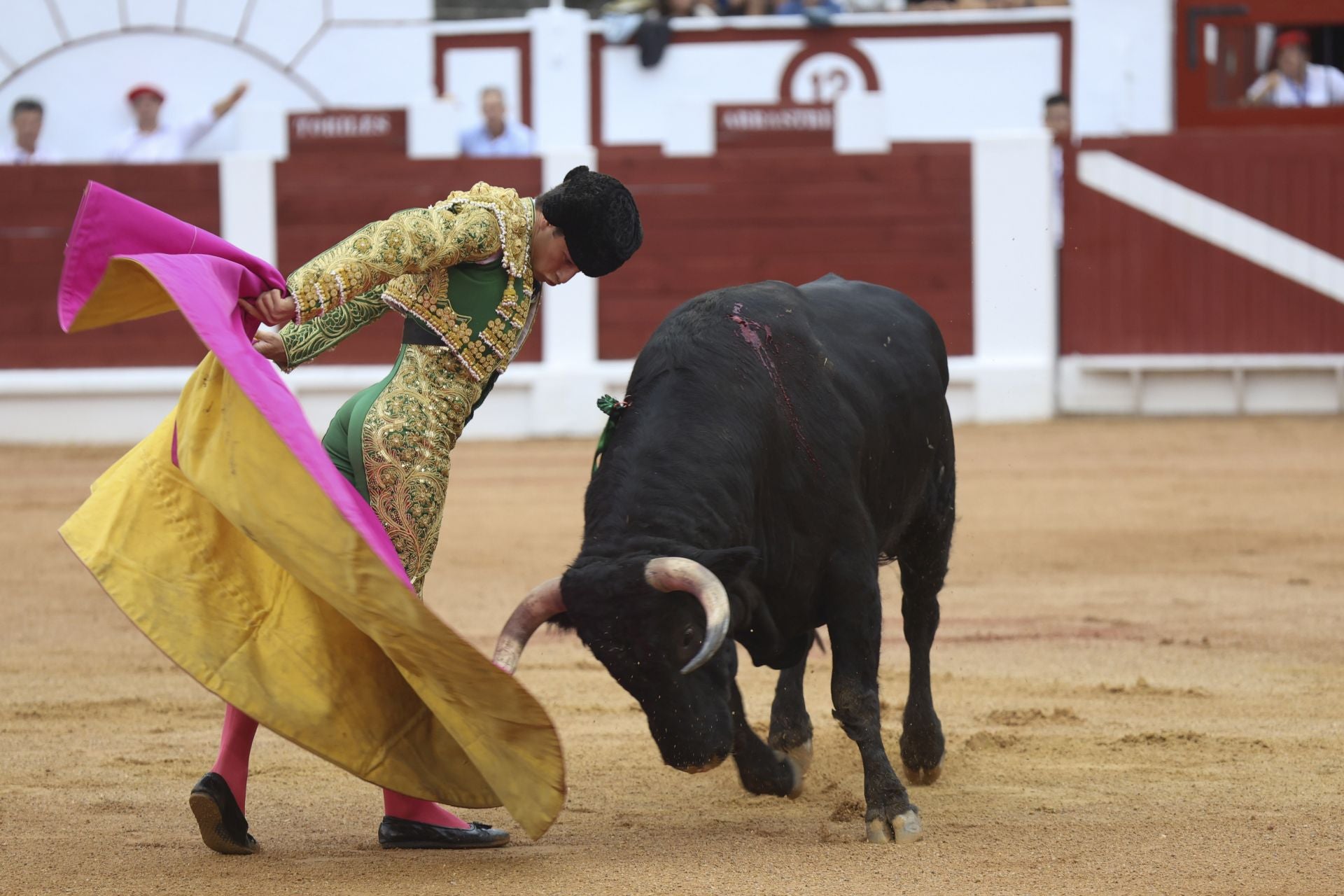La primera corrida de la Feria de Begoña en imágenes