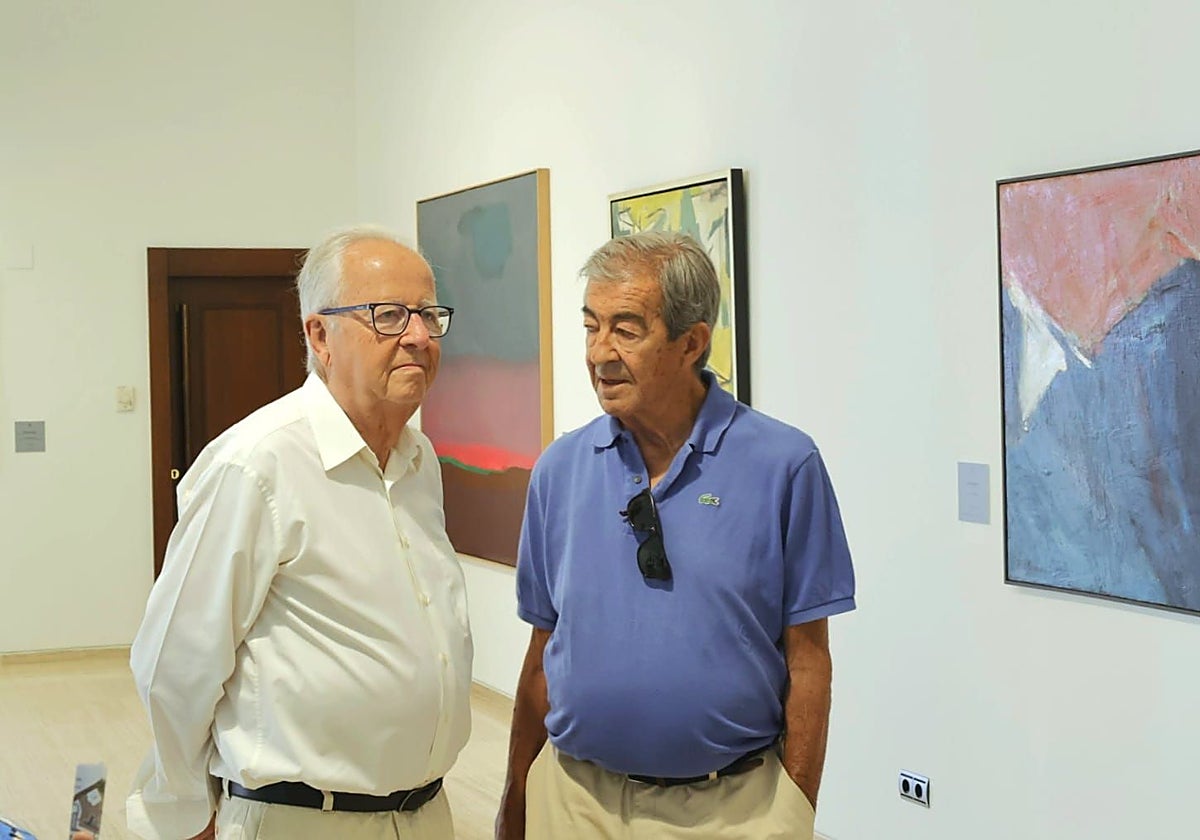 González y Álvarez-Cascos, en el pabellón de Masavéu.