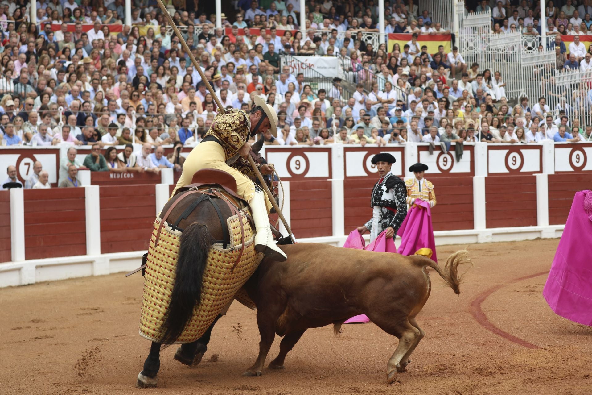 La cuarta de la Feria de Begoña de Gijón, con Fortes, Ortega y Roca Rey
