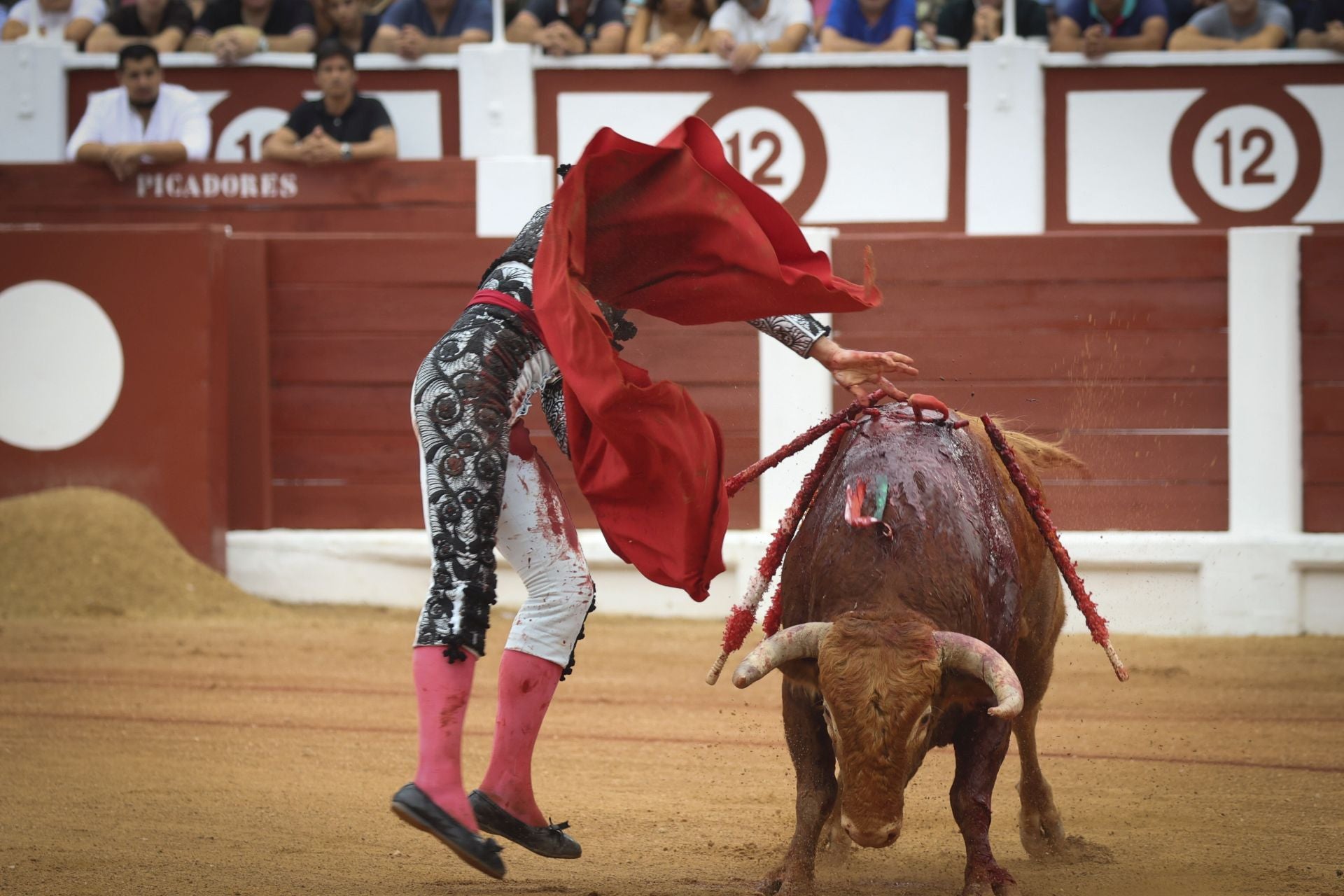 La cuarta de la Feria de Begoña de Gijón, con Fortes, Ortega y Roca Rey