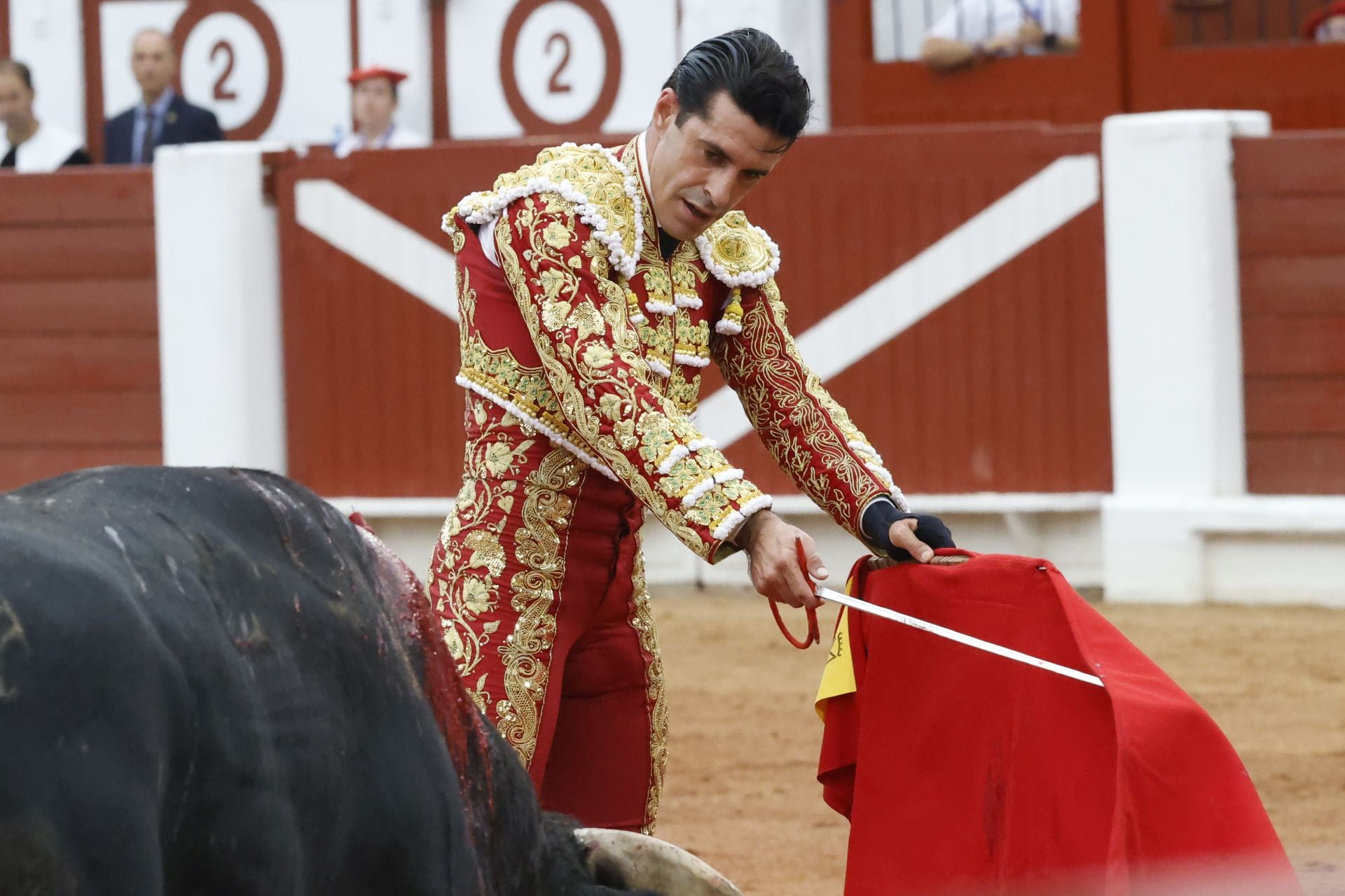 Último día de Feria taurina en Gijón: Manzanares y Talavante triunfan en El Bibio