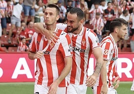 Dubasin celebra su gol junto a Perrin.