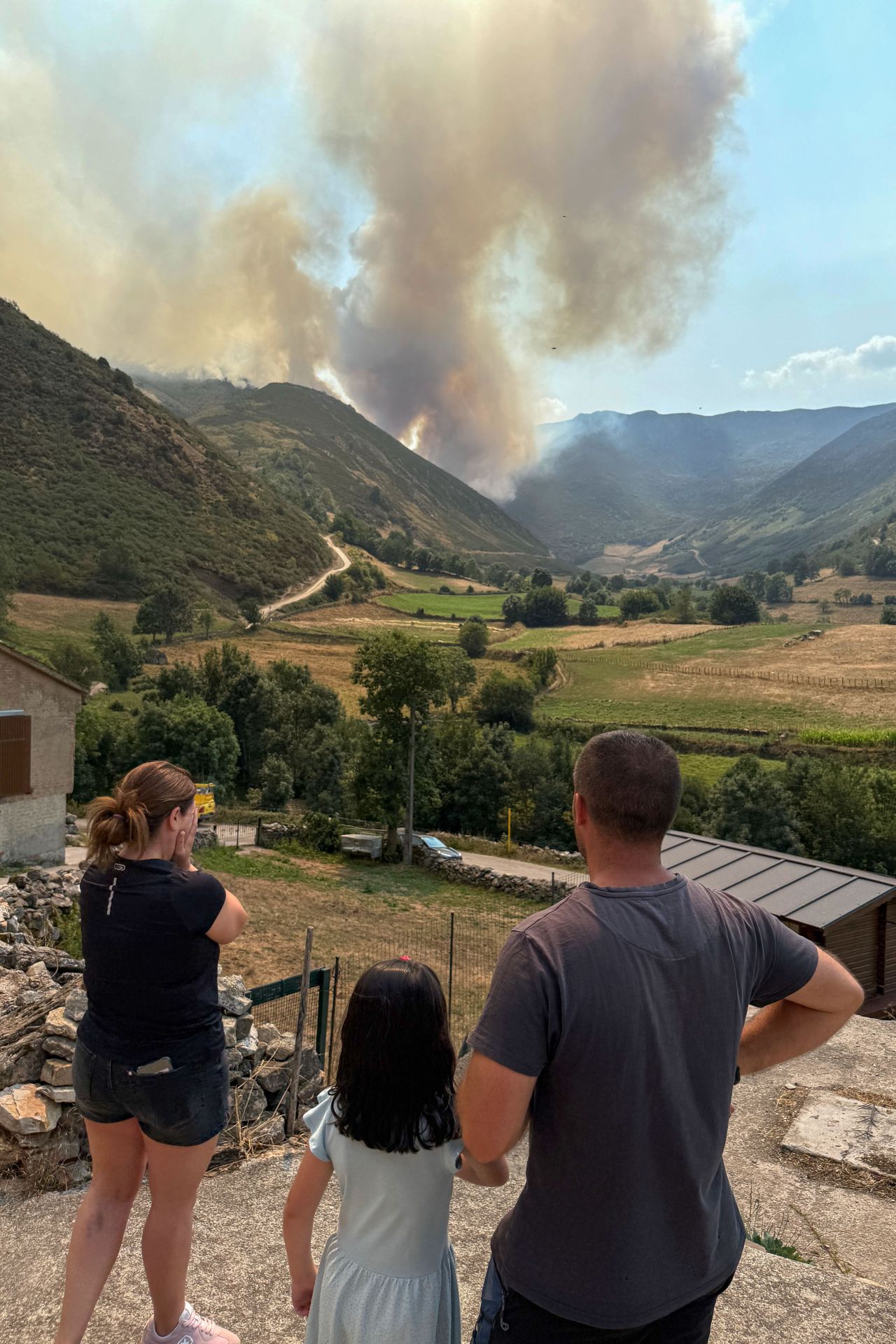 Incendio en Genestoso (Cangas del Narcea)