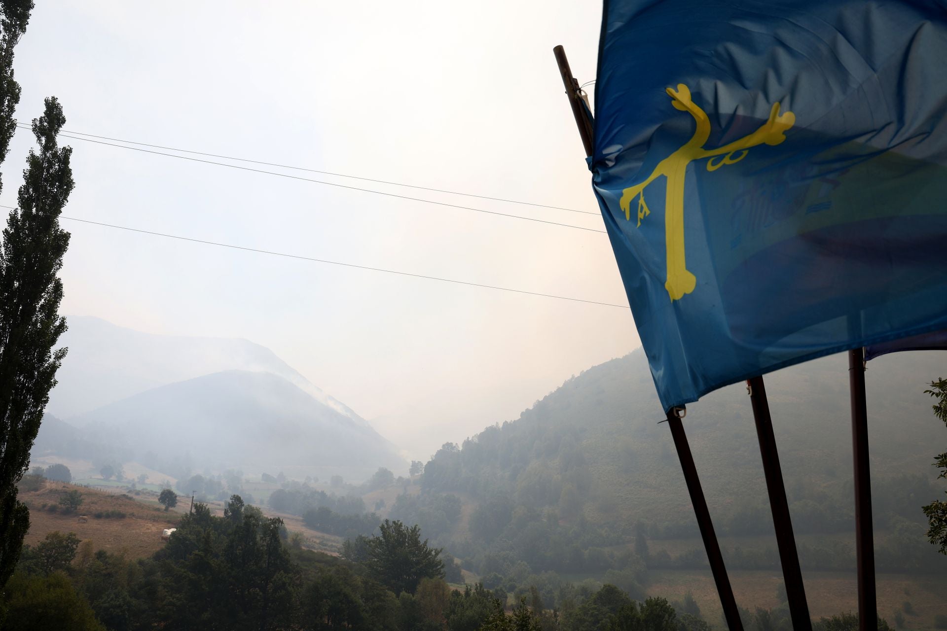 Incendio en Genestoso (Cangas del Narcea)