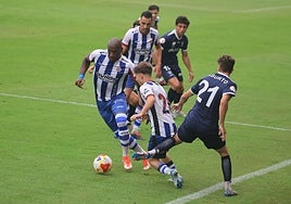 Pablo Álvarez, junto a Babin el pasado sábado en el amistoso ante el Marino de Luanco.