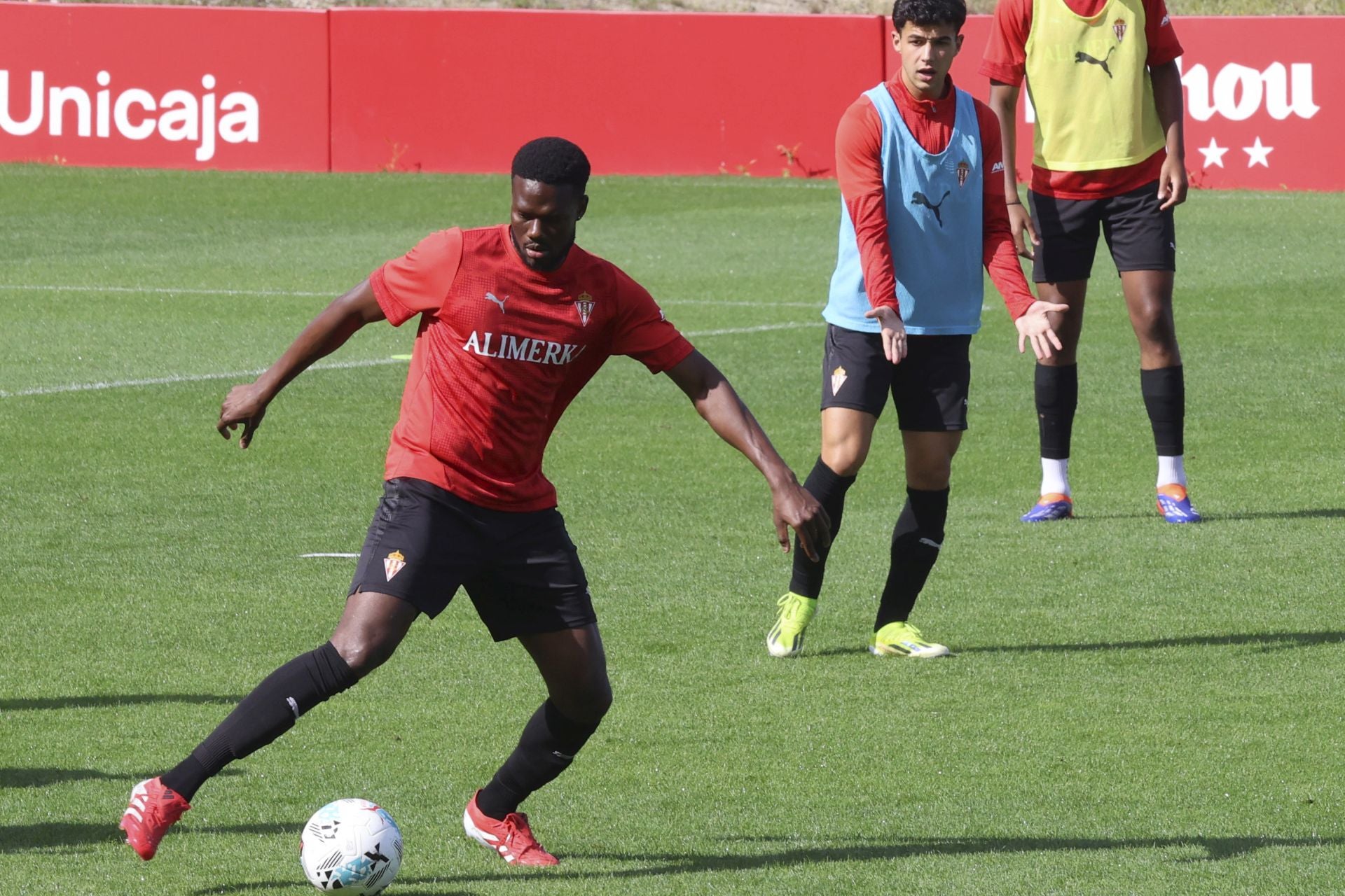 El entrenamiento del Sporting de Gijón del 20 de agosto en imágenes