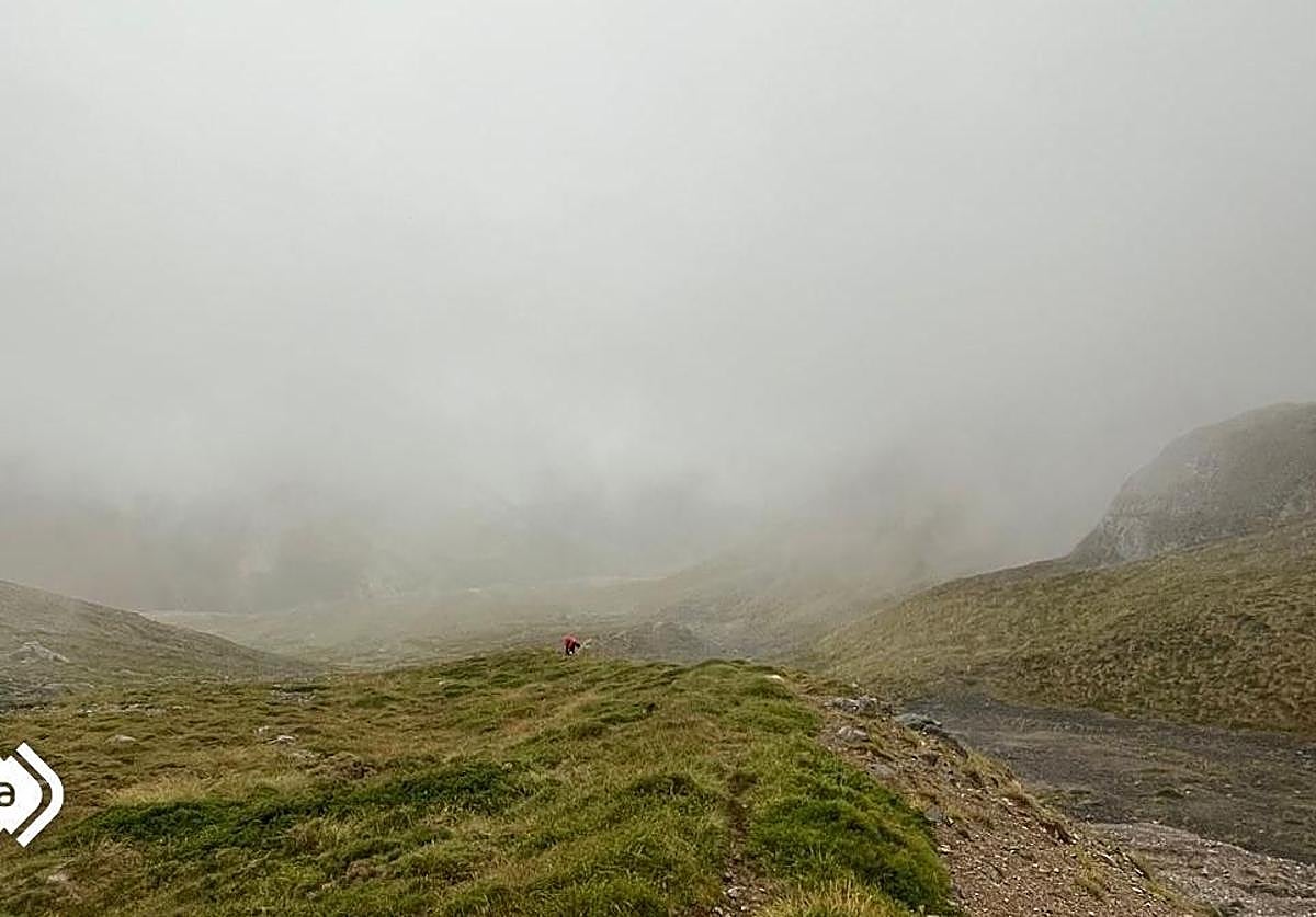 Rescatan a un padre y una hija perdidos entre la niebla en los Picos de Europa